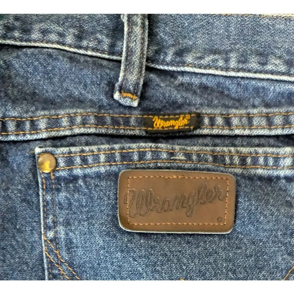 Mens WRANGLER Premium Performance Regular Fit Cowboy Cut Jeans Size 40 x 34